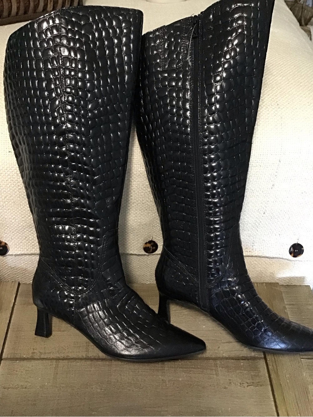 Naturalizer Deesha Black Leather Croc-Embossed Knee-High Heeled Boots.NWOB